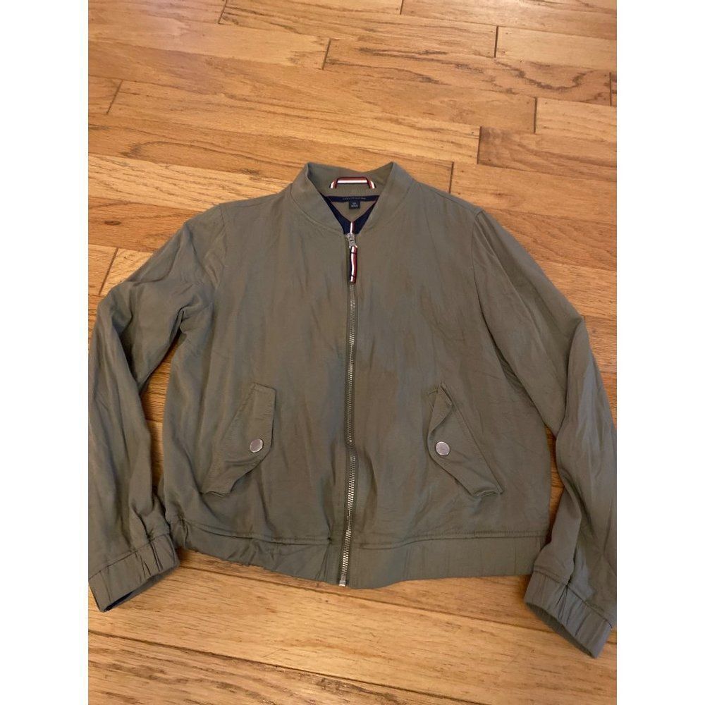 Tommy Hilfiger women's army green zip up bomber jacket snap pockets size small